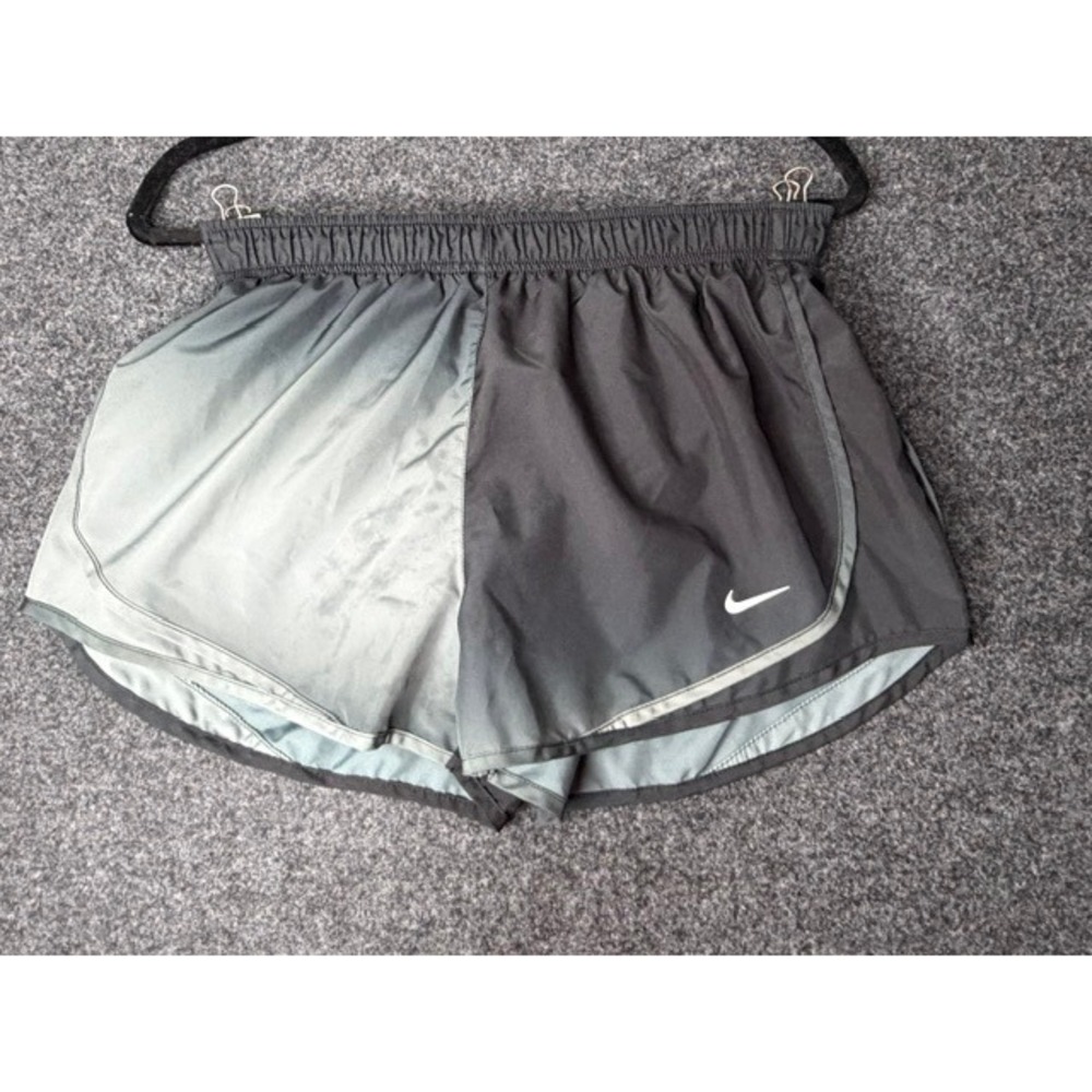 Nike Dri-FIT Tempo Running Shorts Grey Black Ombre Gradient Womens Medium